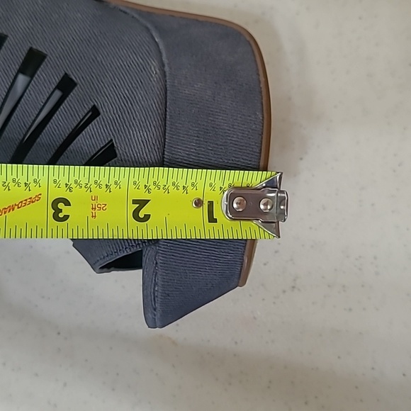 Speed Limit 98 Blue Platform Heels size 10 - Picture 11 of 11